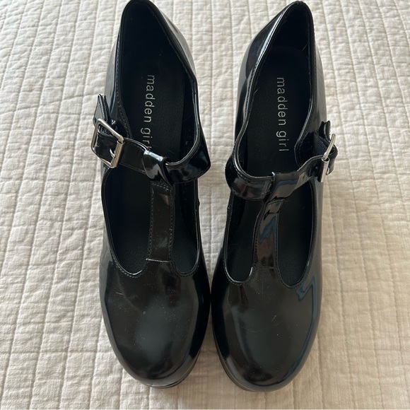 Madden Girl Platform Pumps - Picture 3 of 6